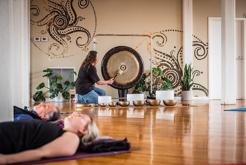 Gongs in sound healing and meditation practices