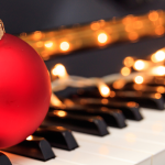 piano keys Christmas ball lights